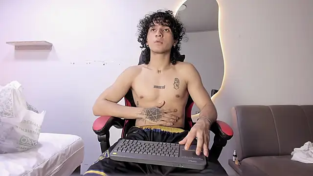 JackesTaylor online show from February 8, 5:02 am