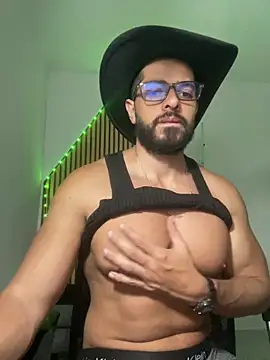 magnumchris online show from February 10, 4:28 am