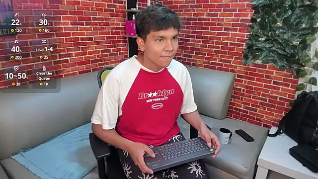 Thiago Kozak online show from May 22, 1:49 pm
