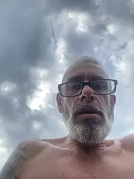 crisfootlicker online show from July 11, 4:42 pm