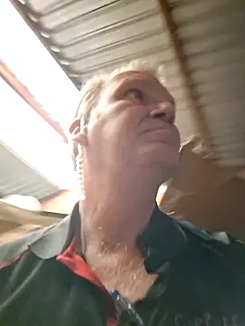 wallacelegend online show from September 12, 3:34 pm