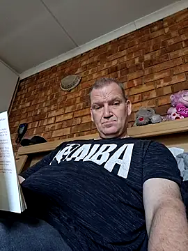 wallacelegend online show from February 24, 10:27 am