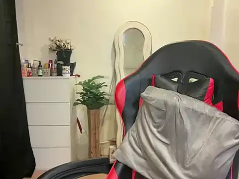 urasiantwink69 online show from April 13, 1:45 pm