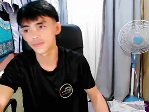 urhunky boy online show from September 22, 5:23 pm