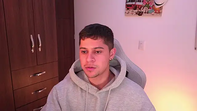 domsantiago  online show from October 28, 2:36 am