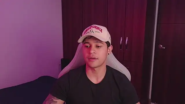 domsantiago  online show from September 29, 12:53 am