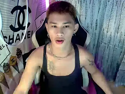 asianhardcock25 online show from December 16, 8:38 pm