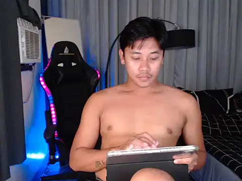 alexsuckable01 online show from April 5, 11:18 am