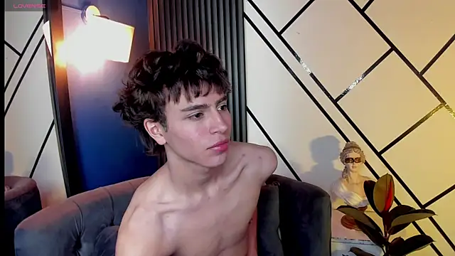 Christopher 77 online show from October 7, 1:59 pm