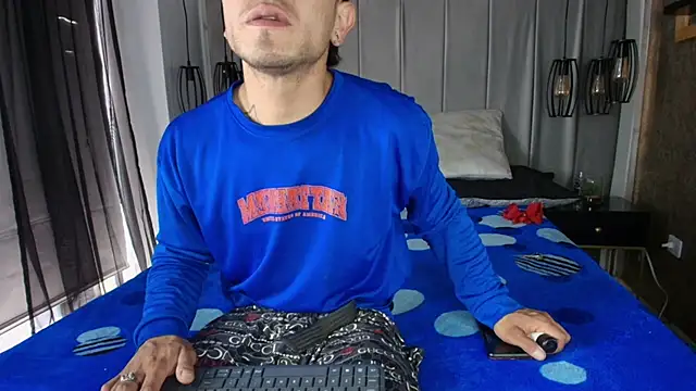 Thonixxx mr online show from April 10, 4:03 pm