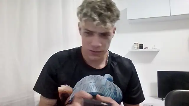 OttisBrawn online show from October 14, 8:49 pm