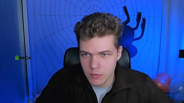 lucas long  online show from October 27, 9:44 am