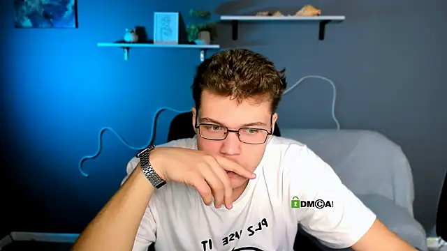 Snapshot of lucas_long_ chatting on October 20, 8:40 am lucas long  online show from October 20, 8:40 am