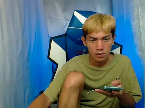 riks tyler online show from November 29, 1:02 pm