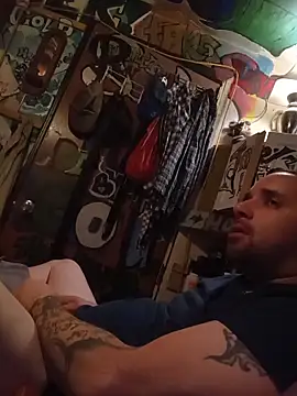 Twoslipperywhenwett online show from November 11, 12:26 am