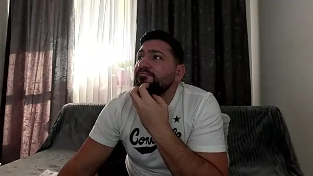 Snapshot of Gold_Alpha_Boy chatting on October 23, 11:35 am Gold Alpha Boy online show from October 23, 11:35 am