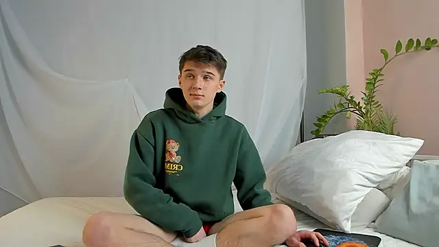 SherlockMax online show from March 19, 6:44 pm