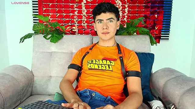 CamiiGuzmanX online show from February 16, 7:56 pm