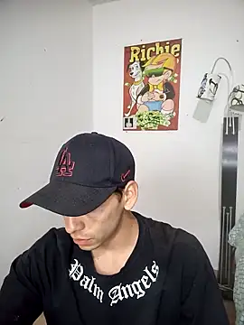 Snapshot of Thomasjons_ chatting on September 9, 1:38 am Thomasjons  online show from September 9, 1:38 am