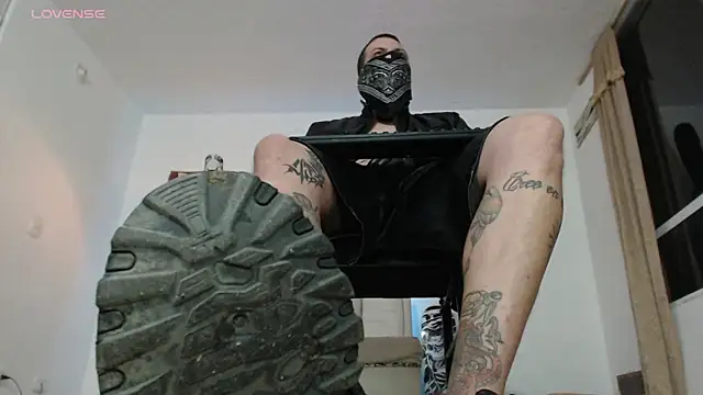 Thomasjons  online show from April 4, 6:10 am