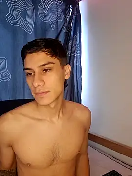 Snapshot of axel_davis_ chatting on October 27, 4:09 pm axel davis  online show from October 27, 4:09 pm