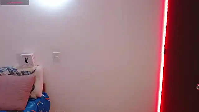 Snapshot of axel_davis_ chatting on October 11, 3:21 am axel davis  online show from October 11, 3:21 am