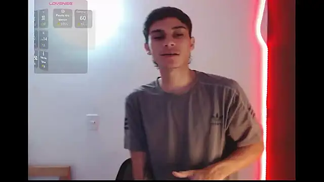 Snapshot of axel_davis_ chatting on October 17, 5:33 am axel davis  online show from October 17, 5:33 am