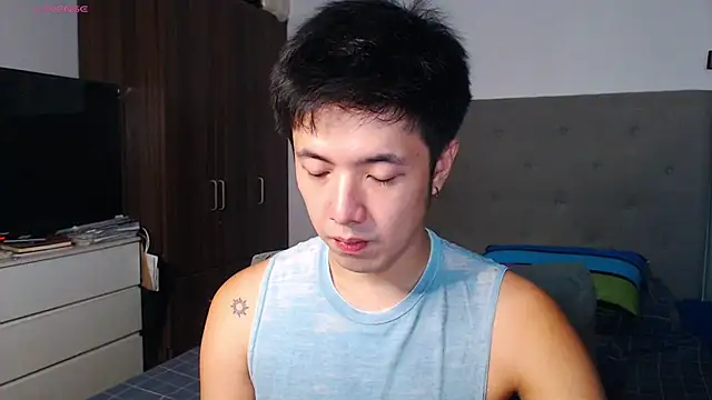 Addictiveboi online show from February 24, 3:29 am