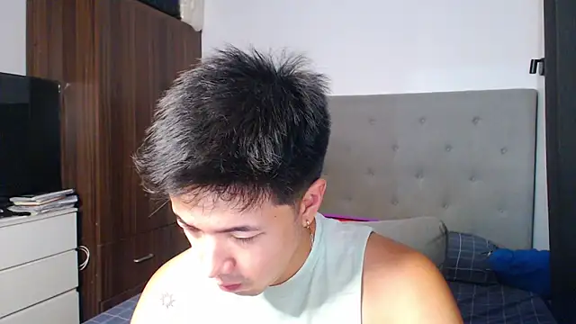 Addictiveboi online show from March 2, 7:15 am