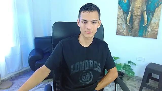 Matiius18 online show from May 29, 1:43 pm