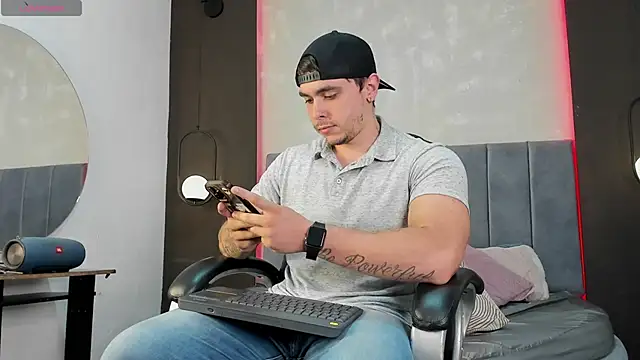 Snapshot of Liam_walk_ chatting on September 26, 8:06 pm Liam walk  online show from September 26, 8:06 pm