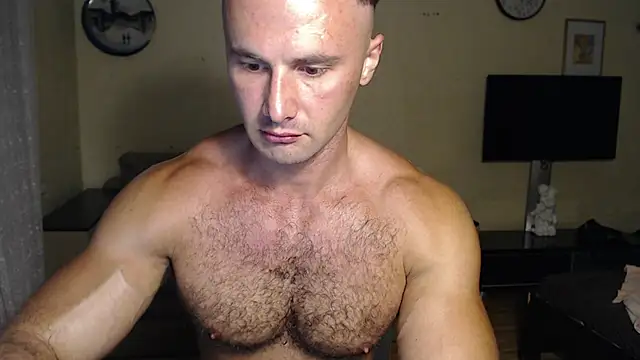 muscle uncut online show from September 15, 4:52 pm