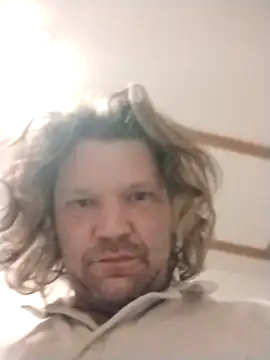 shortridgeryan3 online show from March 11, 5:58 am