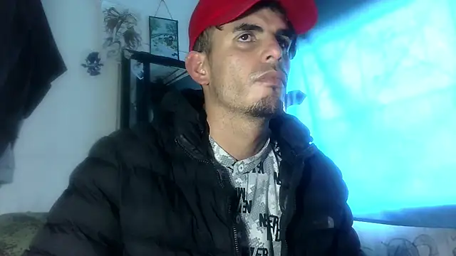 yourskinnybooy online show from September 9, 8:08 pm