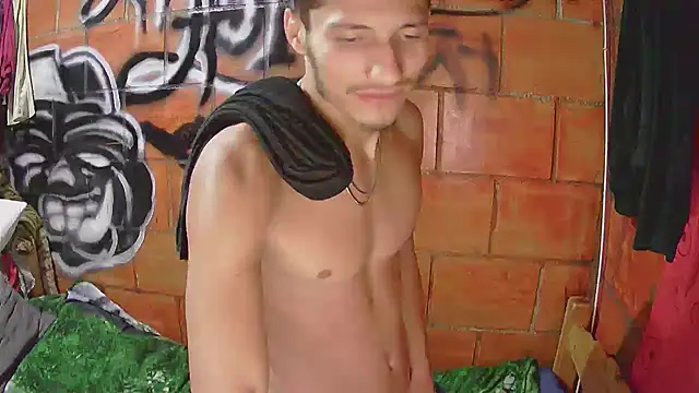 alexandercruz online show from April 21, 2:51 am