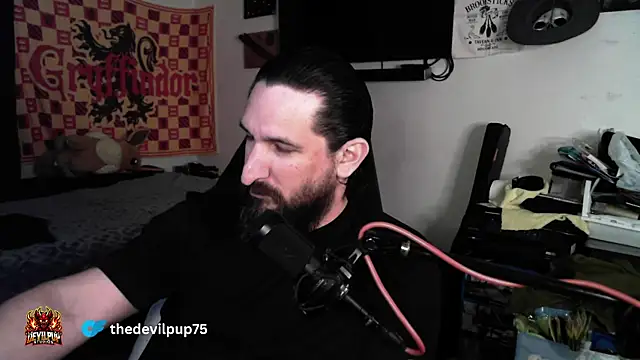DevilPup75  online show from March 22, 2:38 am