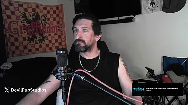 DevilPup75  online show from November 6, 3:20 am