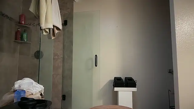 DERTYLAY online show from November 6, 11:41 pm