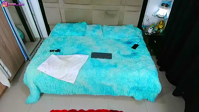 Kieran kian online show from August 1, 3:49 am