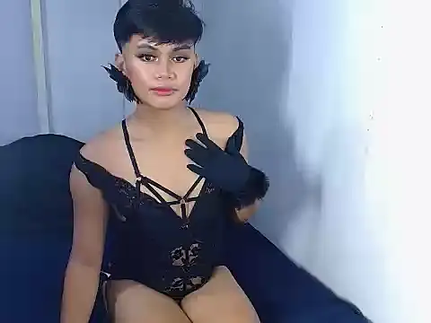 Snapshot of Alexx_143 chatting on October 26, 2:24 am Alexx 143 online show from October 26, 2:24 am