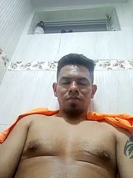 Snapshot of MI_GERALD chatting on September 17, 4:02 am MI GERALD online show from September 17, 4:02 am