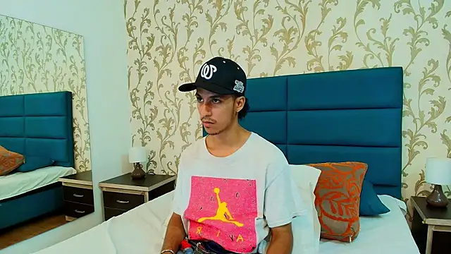 Marcus Jeron online show from September 25, 3:38 am