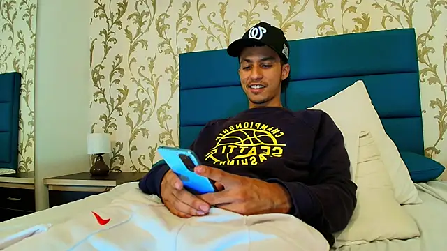 Marcus Jeron online show from September 27, 5:16 am