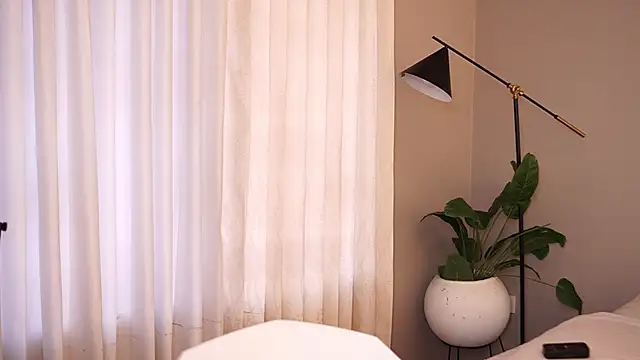 Thiago Valente online show from October 2, 2:54 pm