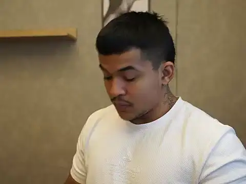 Thiago Valente online show from March 31, 1:35 pm