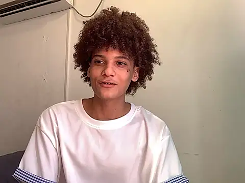 Max Rain online show from July 1, 7:03 pm