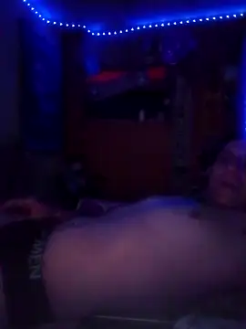 Juniorharo1982 online show from December 22, 9:28 am