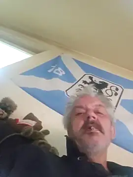 Snapshot of Fonse1860 chatting on October 26, 7:43 am Fonse1860 online show from October 26, 7:43 am