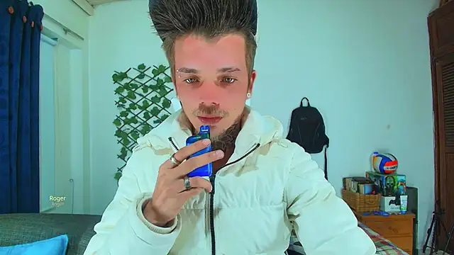 Snapshot of Gold_Loyal77 chatting on October 9, 4:06 am Gold Loyal77 online show from October 9, 4:06 am