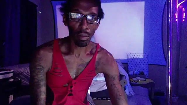 Snapshot of Triggerhappycj100 chatting on September 19, 7:31 am Triggerhappycj100 online show from September 19, 7:31 am